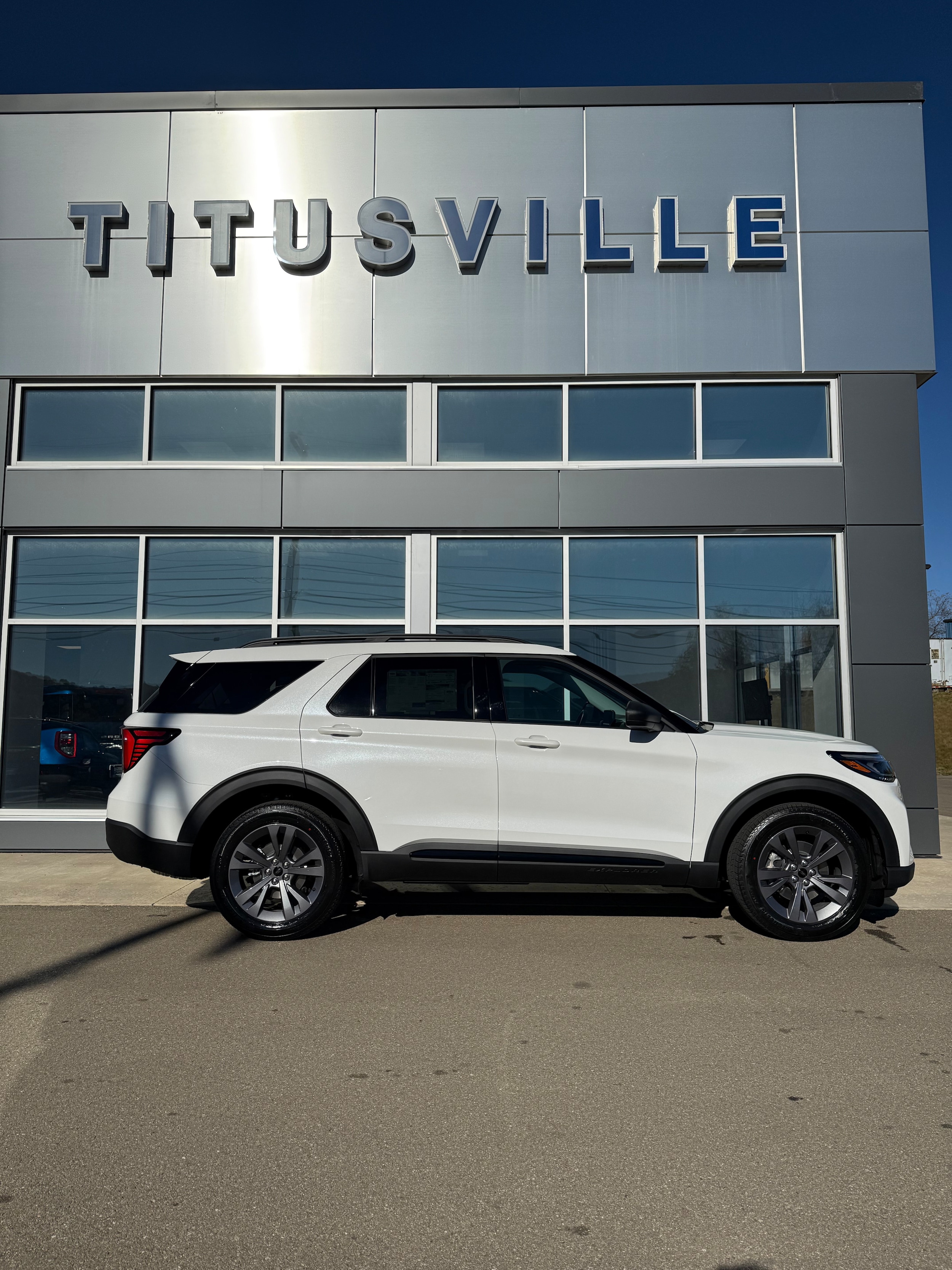 2026 Ford Explorer Active's photo