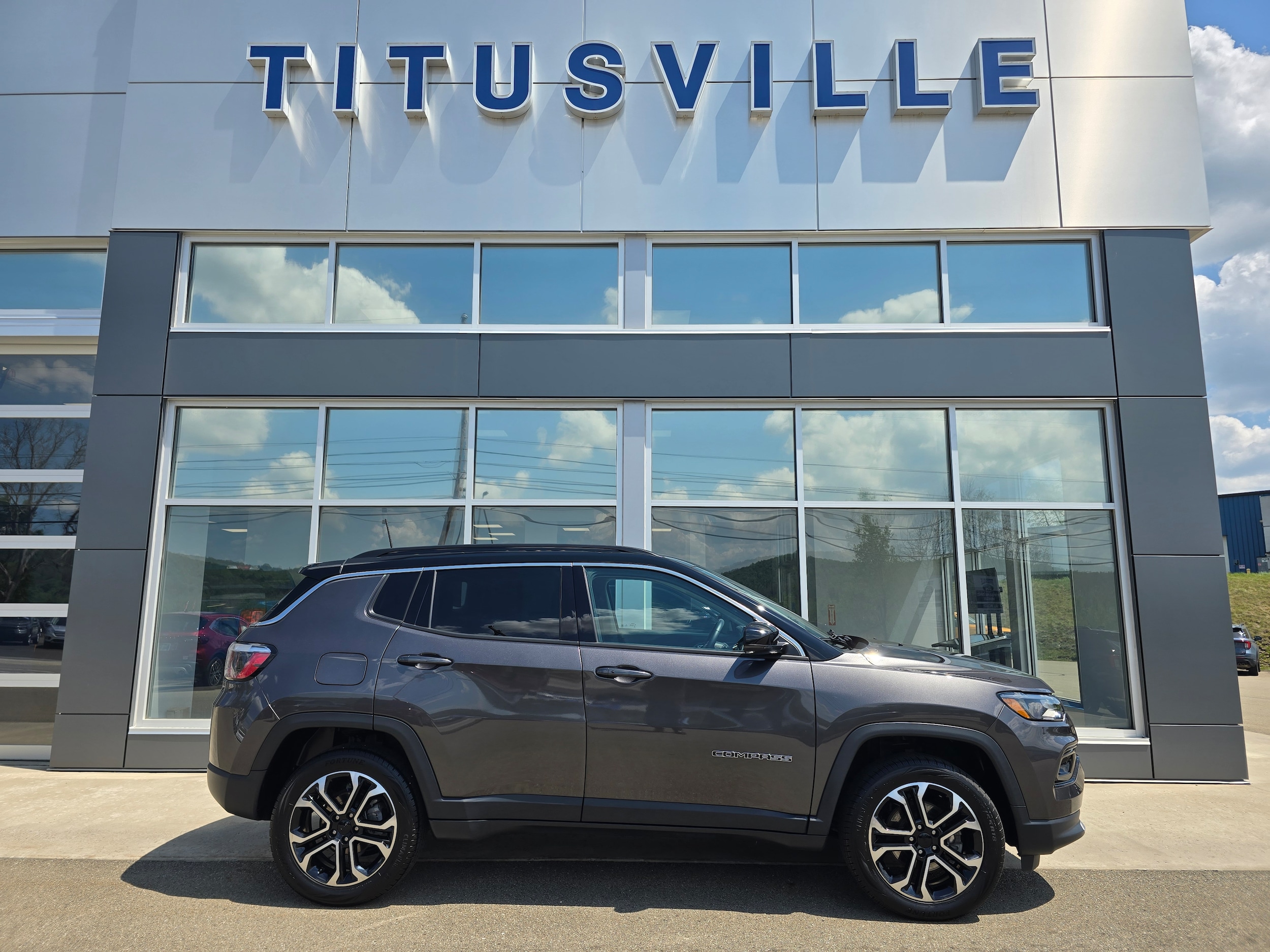 2022 Jeep Compass Limited 4X4's photo