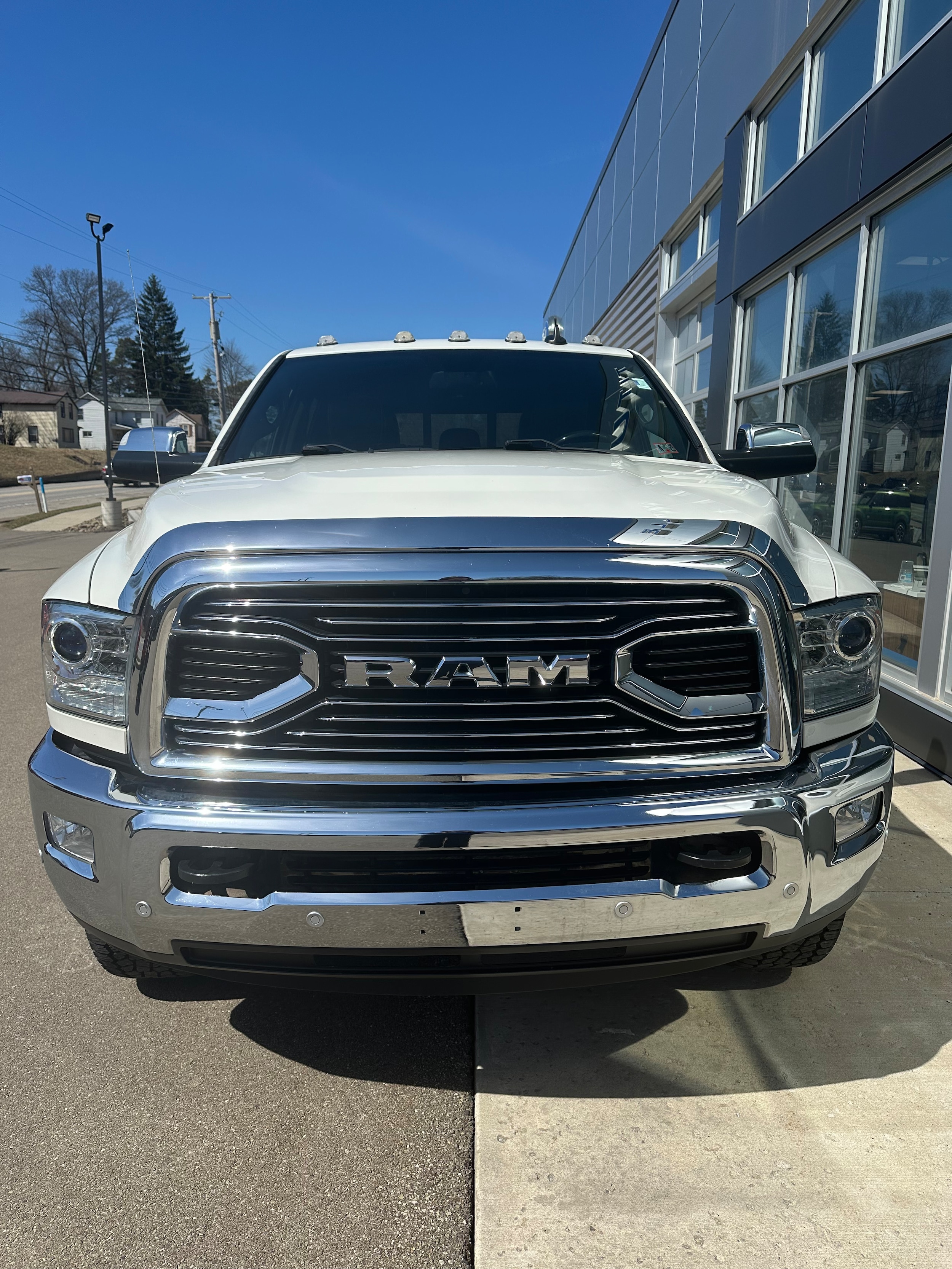 Used 2018 RAM Ram 2500 Pickup Laramie Limited with VIN 3C6UR5PJ9JG175581 for sale in Titusville, PA