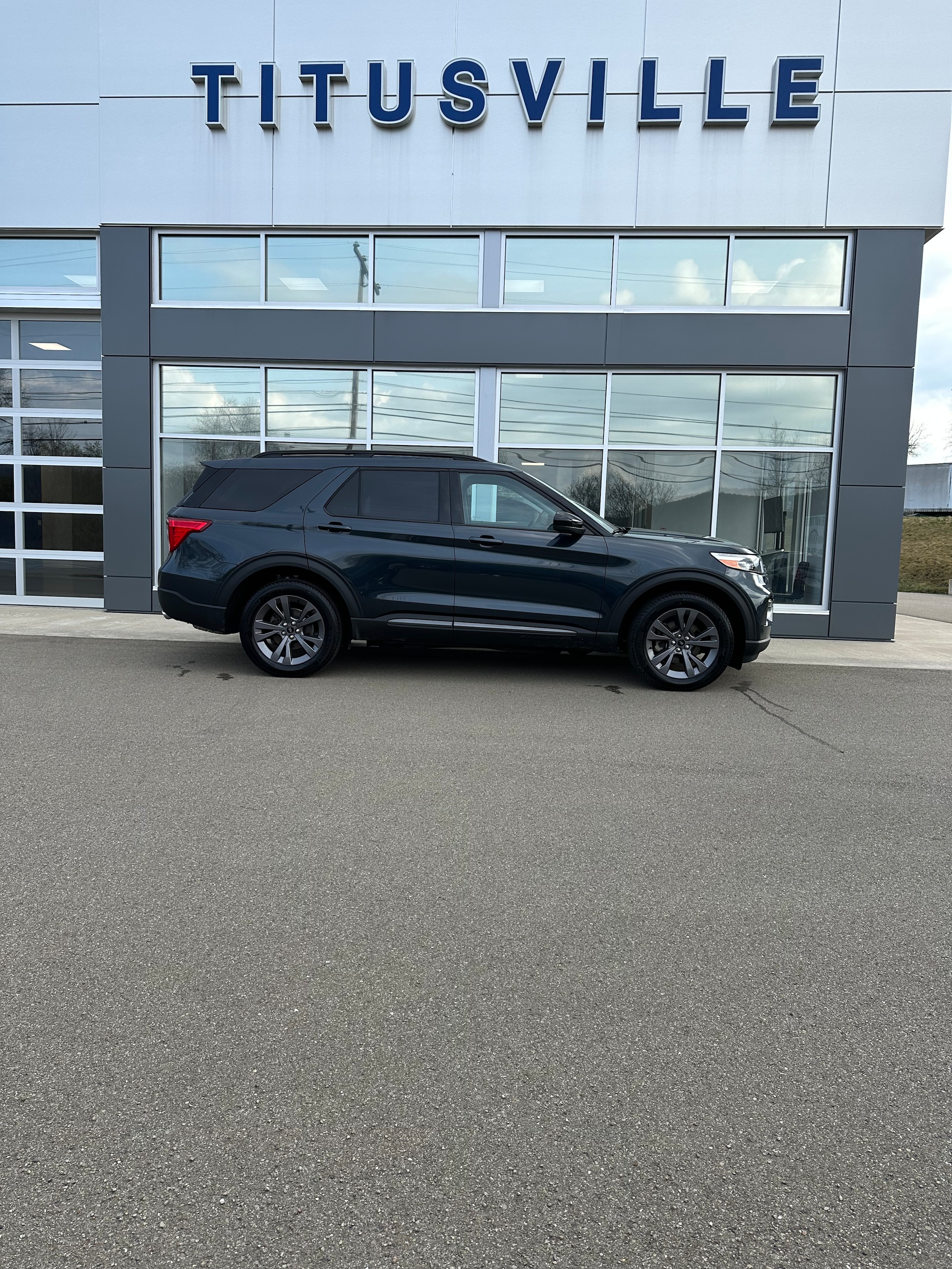 2023 Ford Explorer XLT