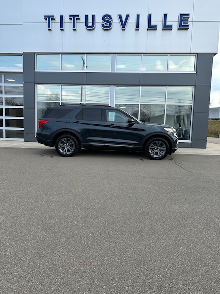 2023 Ford Explorer XLT XLT 4WD