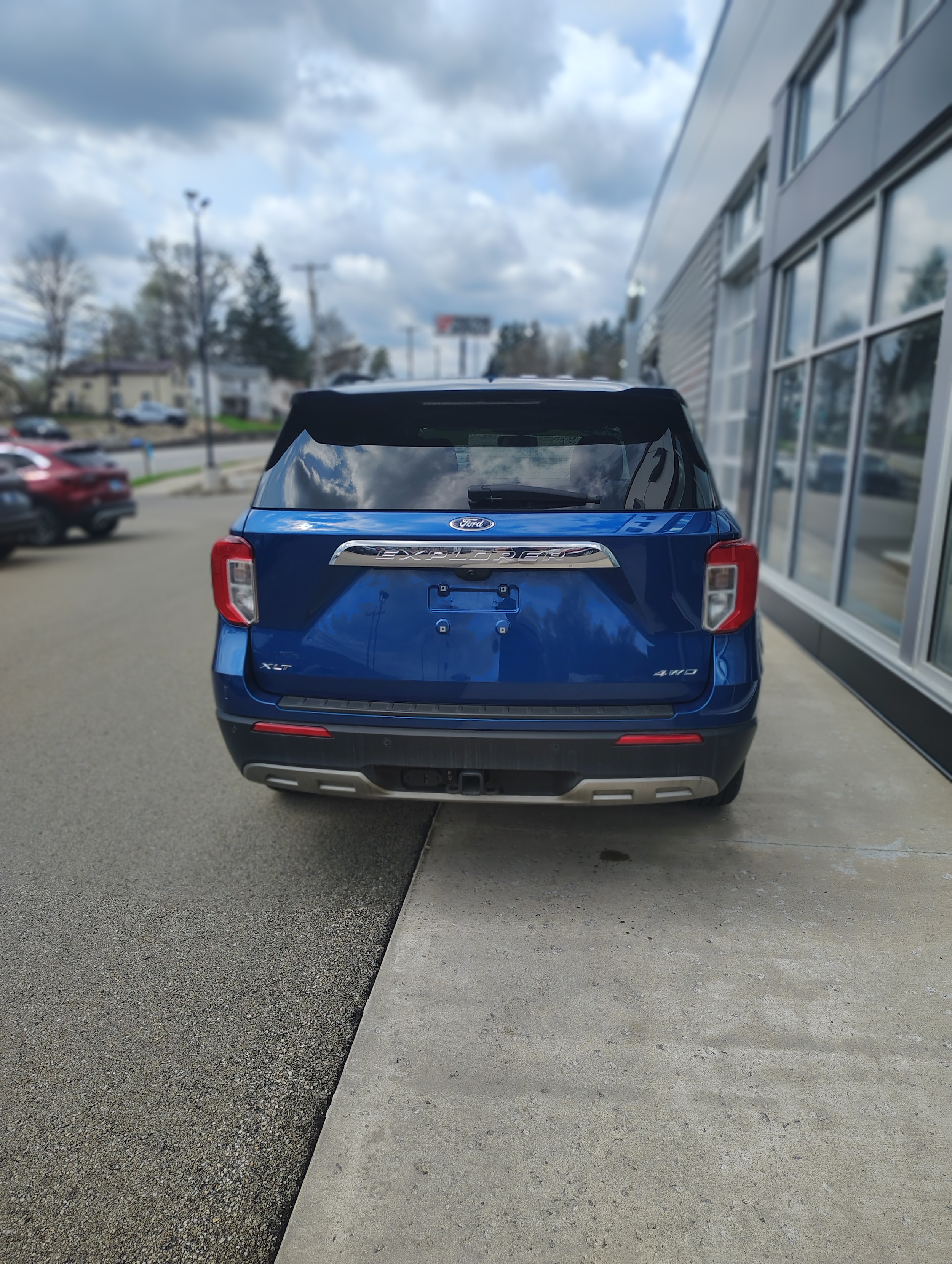 2023 Ford Explorer XLT - Photo 4