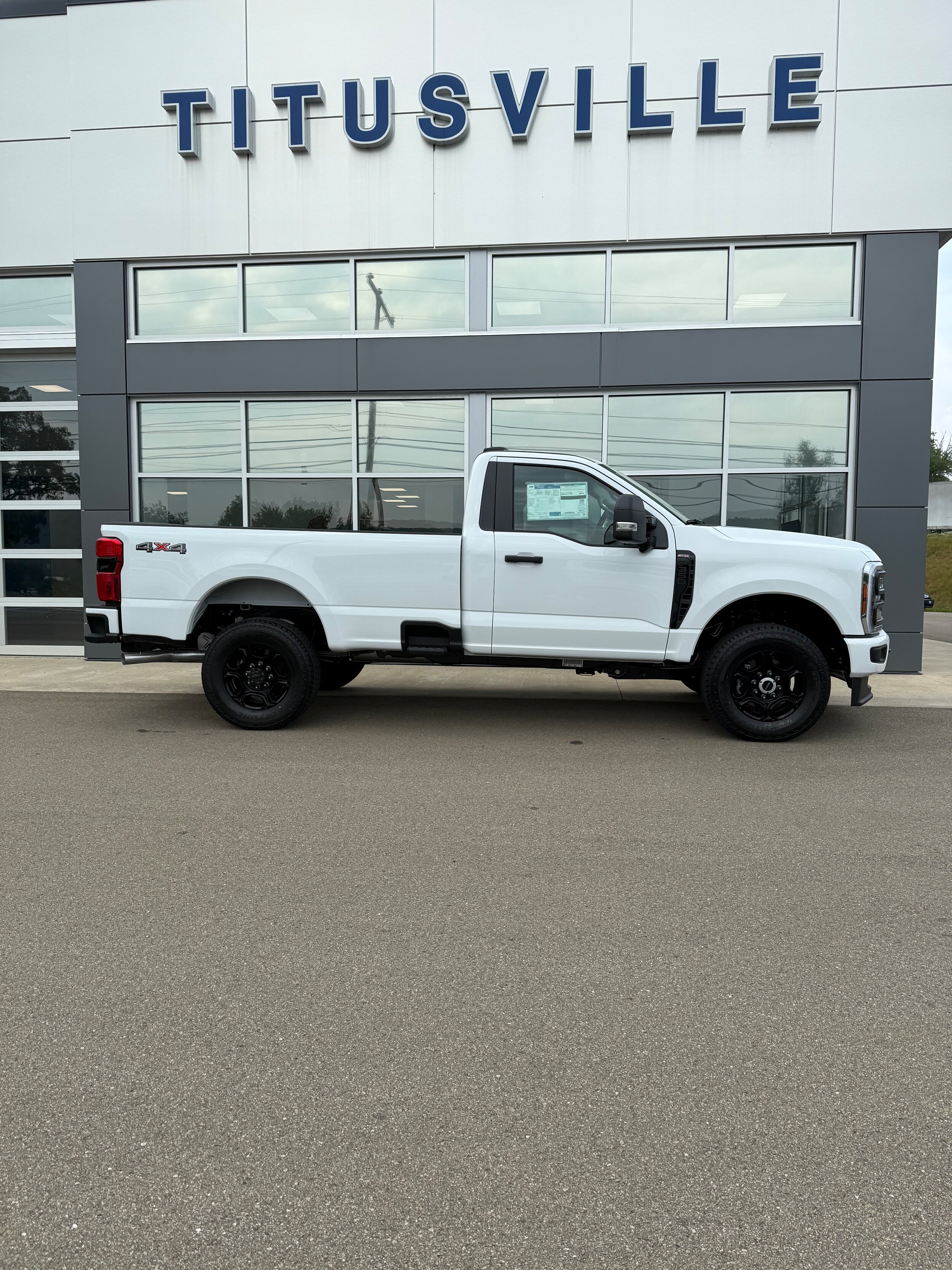 2025 Ford Super Duty F-350 SRW F-350 XL