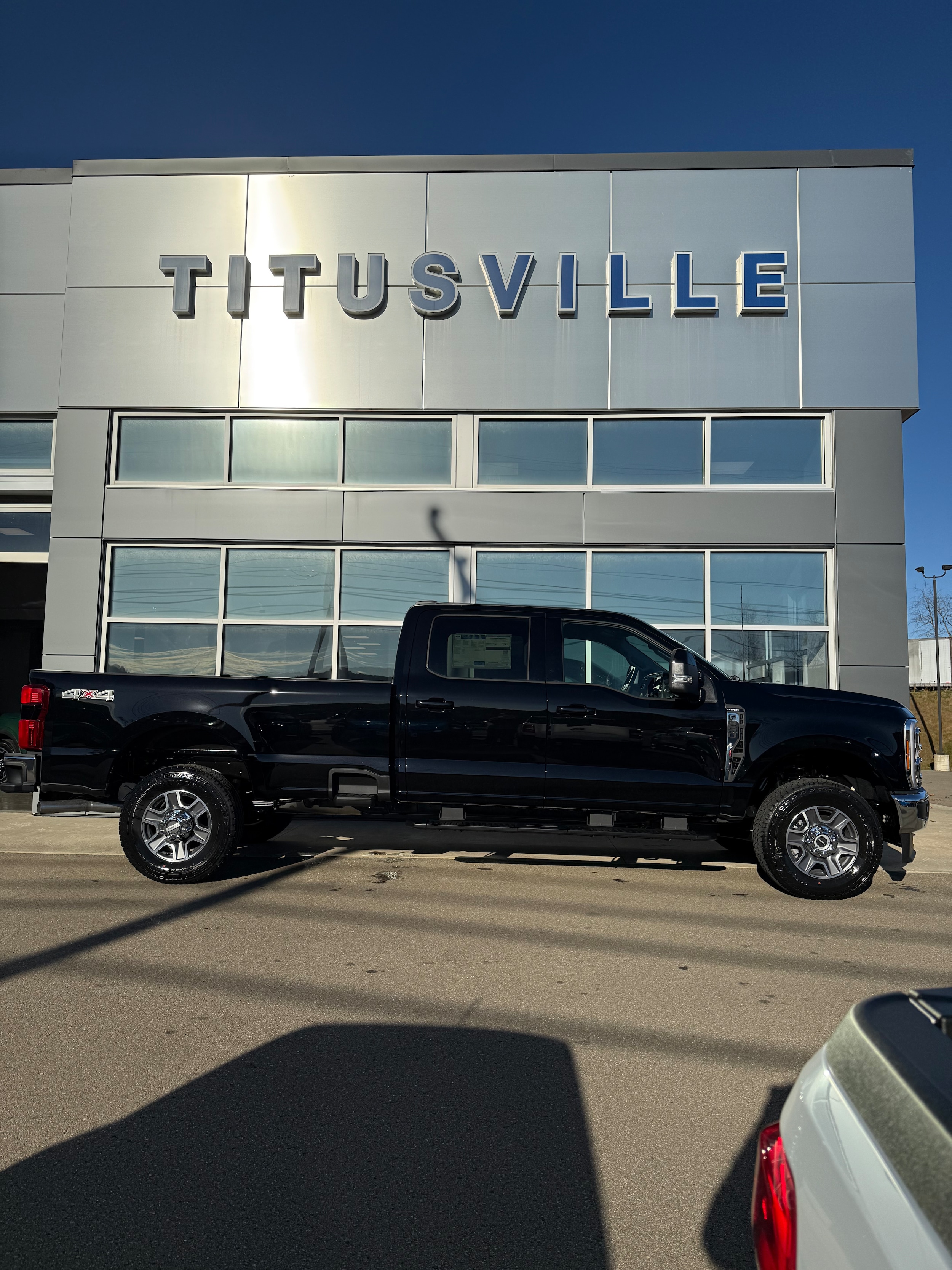 2026 Ford F-350 Super Duty Lariat's photo