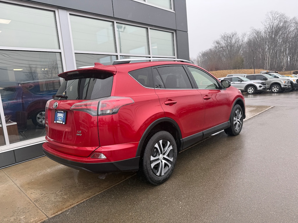 Used 2016 Toyota RAV4 LE AWD LE
