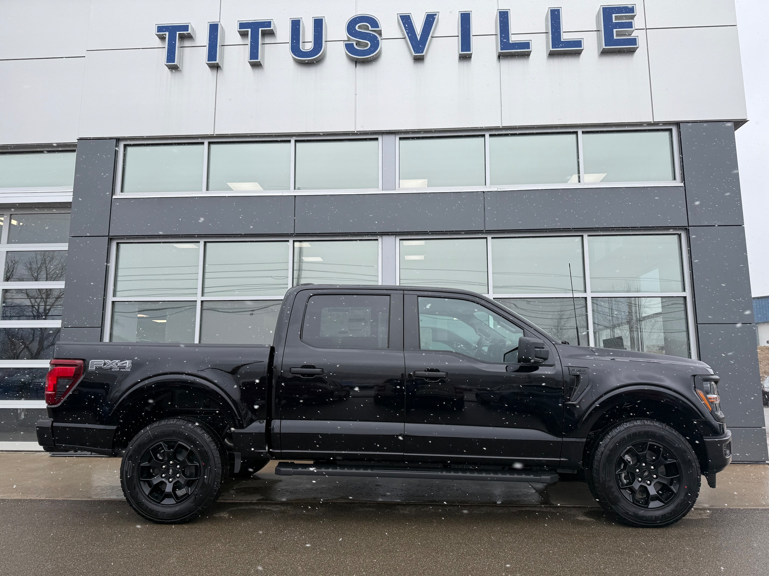 2025 Ford F-150 STX's photo