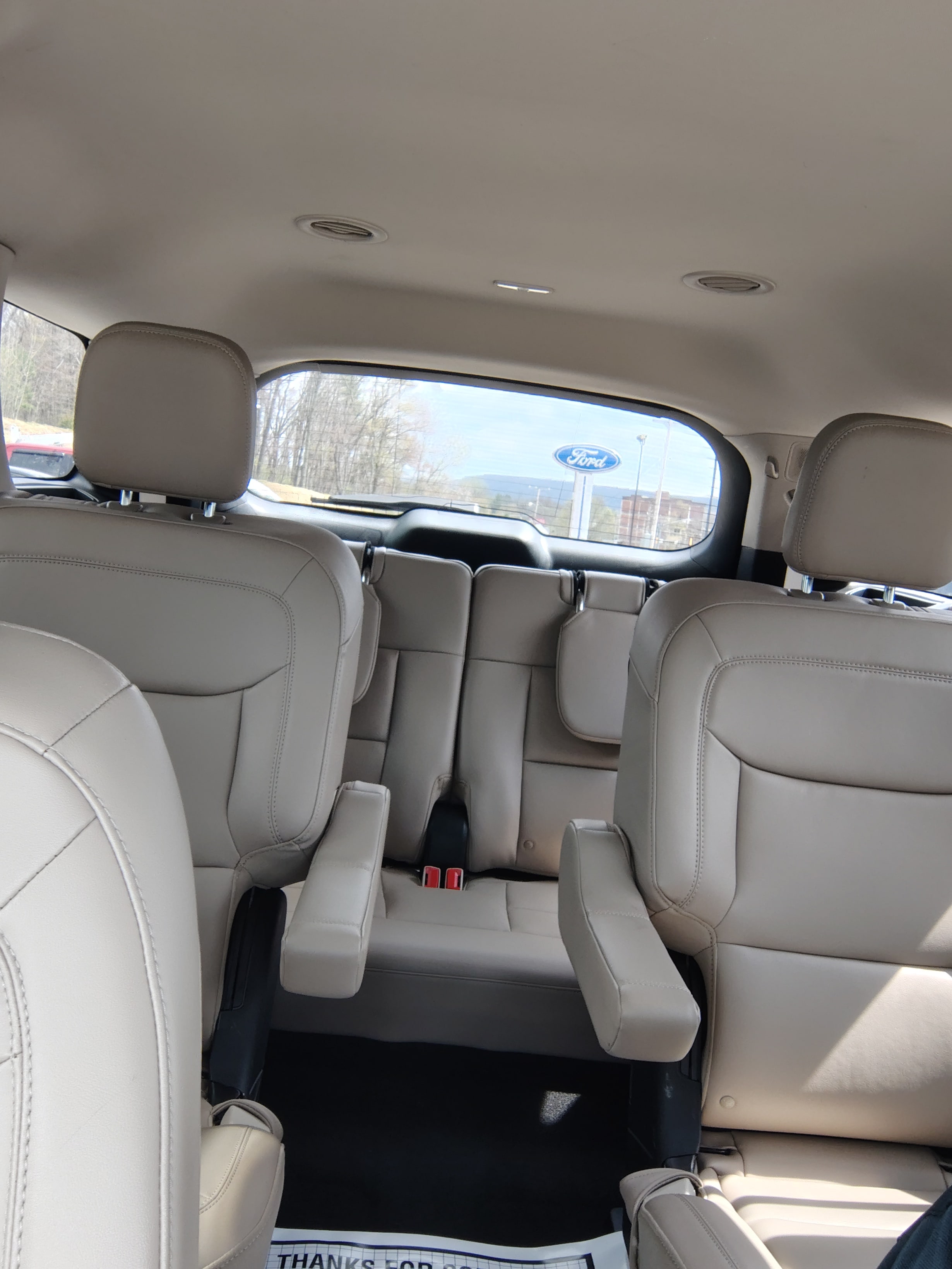 2023 Ford Explorer XLT - Photo 9