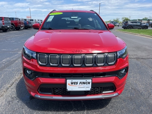 Used 2022 Jeep Compass Limited with VIN 3C4NJDCB9NT162453 for sale in Grinnell, IA