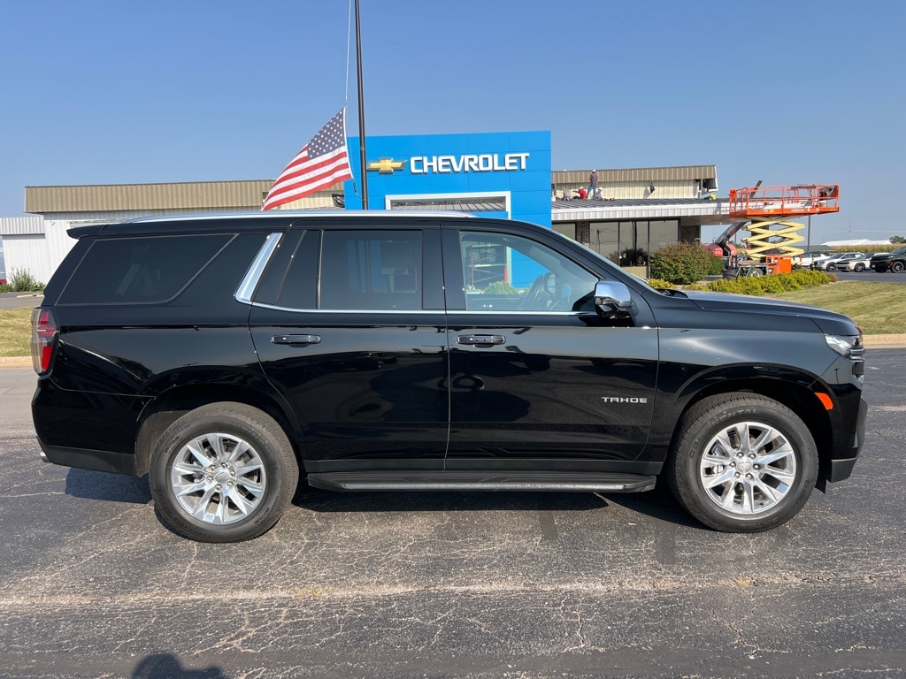 Used 2023 Chevrolet Tahoe Premier with VIN 1GNSKSKDXPR125308 for sale in Grinnell, IA