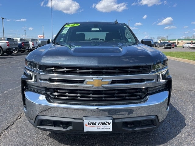 Used 2021 Chevrolet Silverado 1500 LT with VIN 1GCPYJEK1MZ362038 for sale in Grinnell, IA