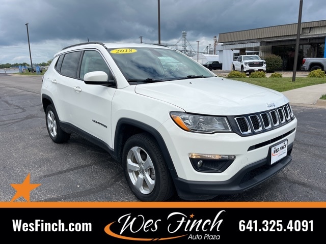 Used 2018 Jeep Compass Latitude with VIN 3C4NJDBB2JT374784 for sale in Grinnell, IA