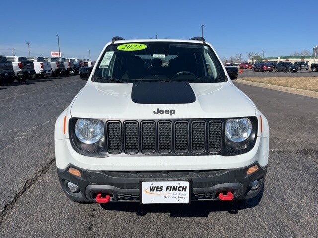 Used 2022 Jeep Renegade Trailhawk with VIN ZACNJDC19NPN61150 for sale in Grinnell, IA