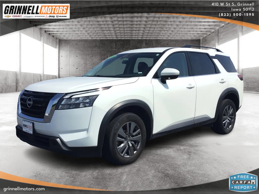 2025 Nissan Pathfinder SV