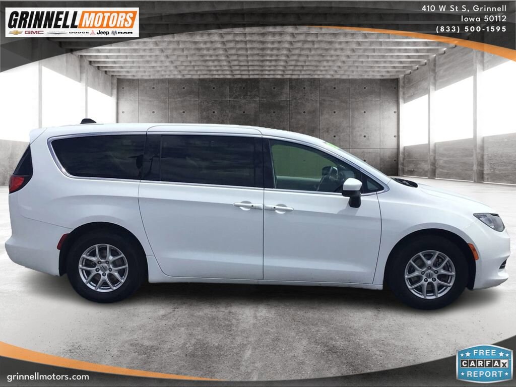 Used 2022 Chrysler Voyager LX