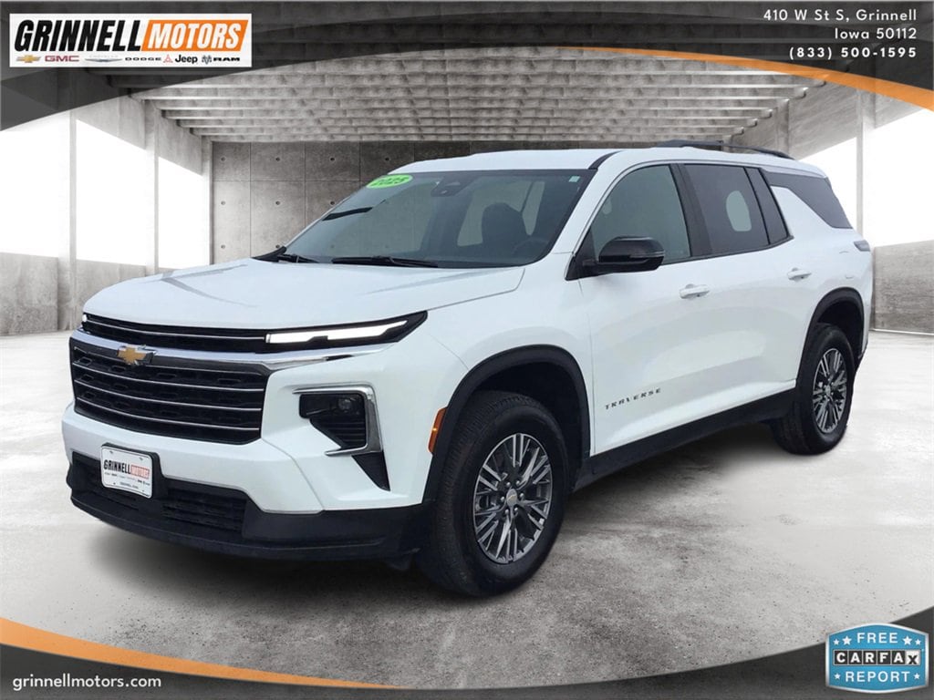 2025 Chevrolet Traverse LT's photo