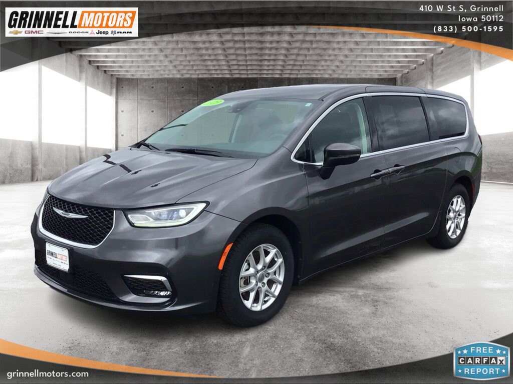 Used 2023 Chrysler Pacifica Touring L