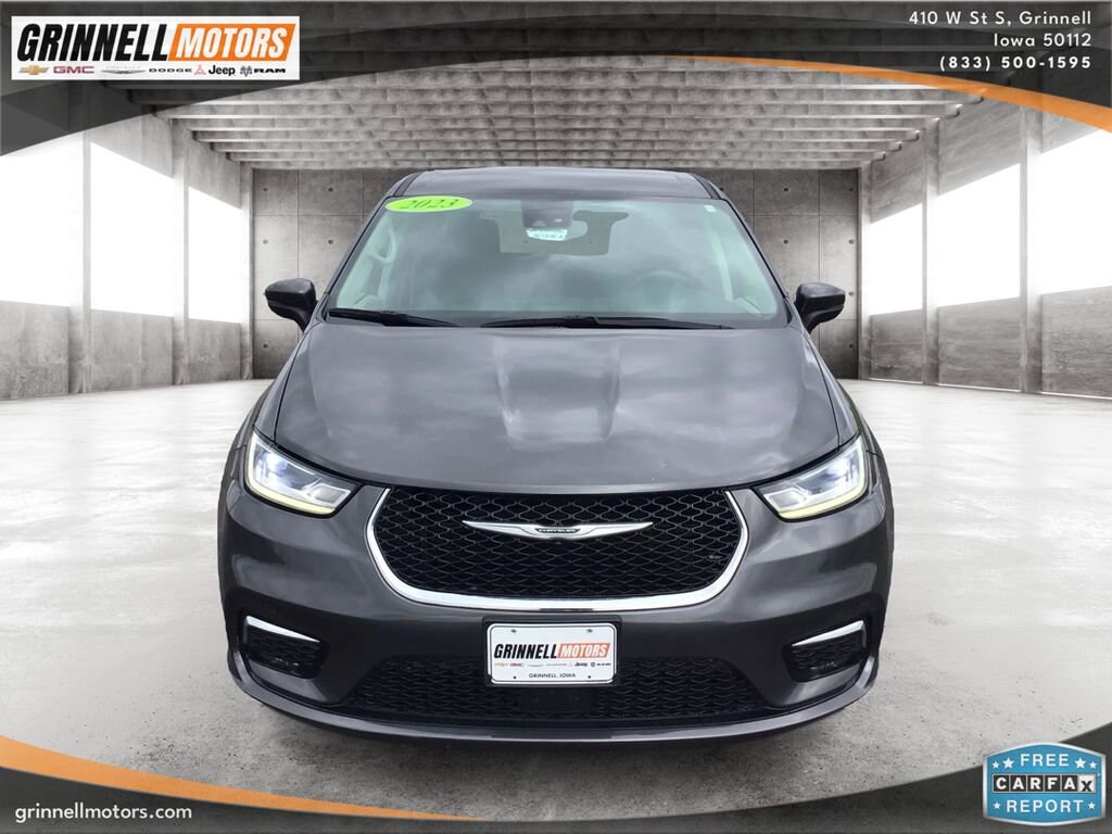 Used 2023 Chrysler Pacifica Touring L