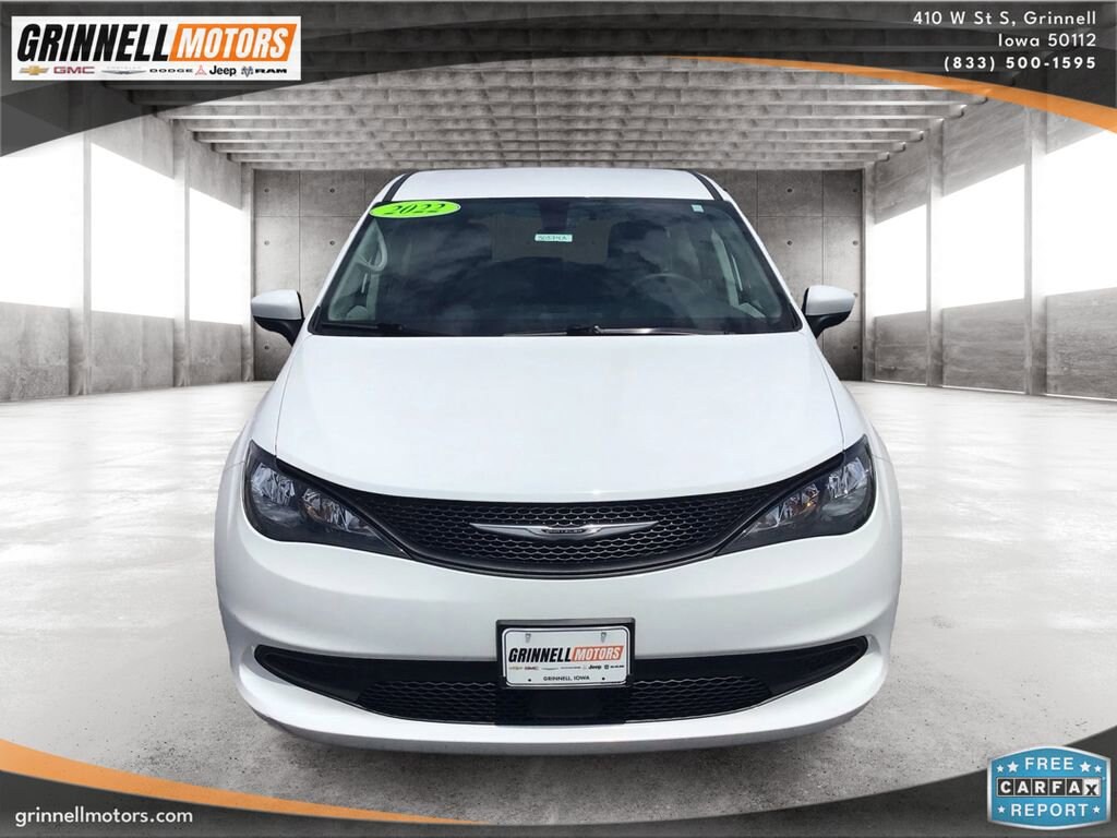 Used 2022 Chrysler Voyager LX