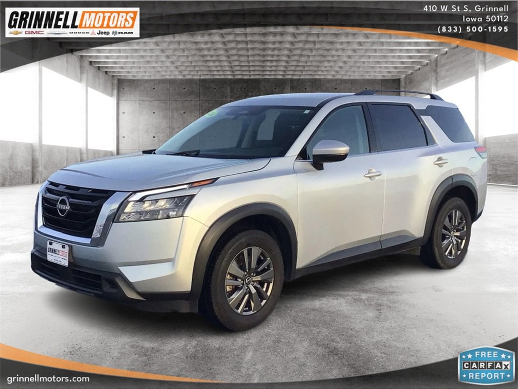Used 2024 Nissan Pathfinder SV