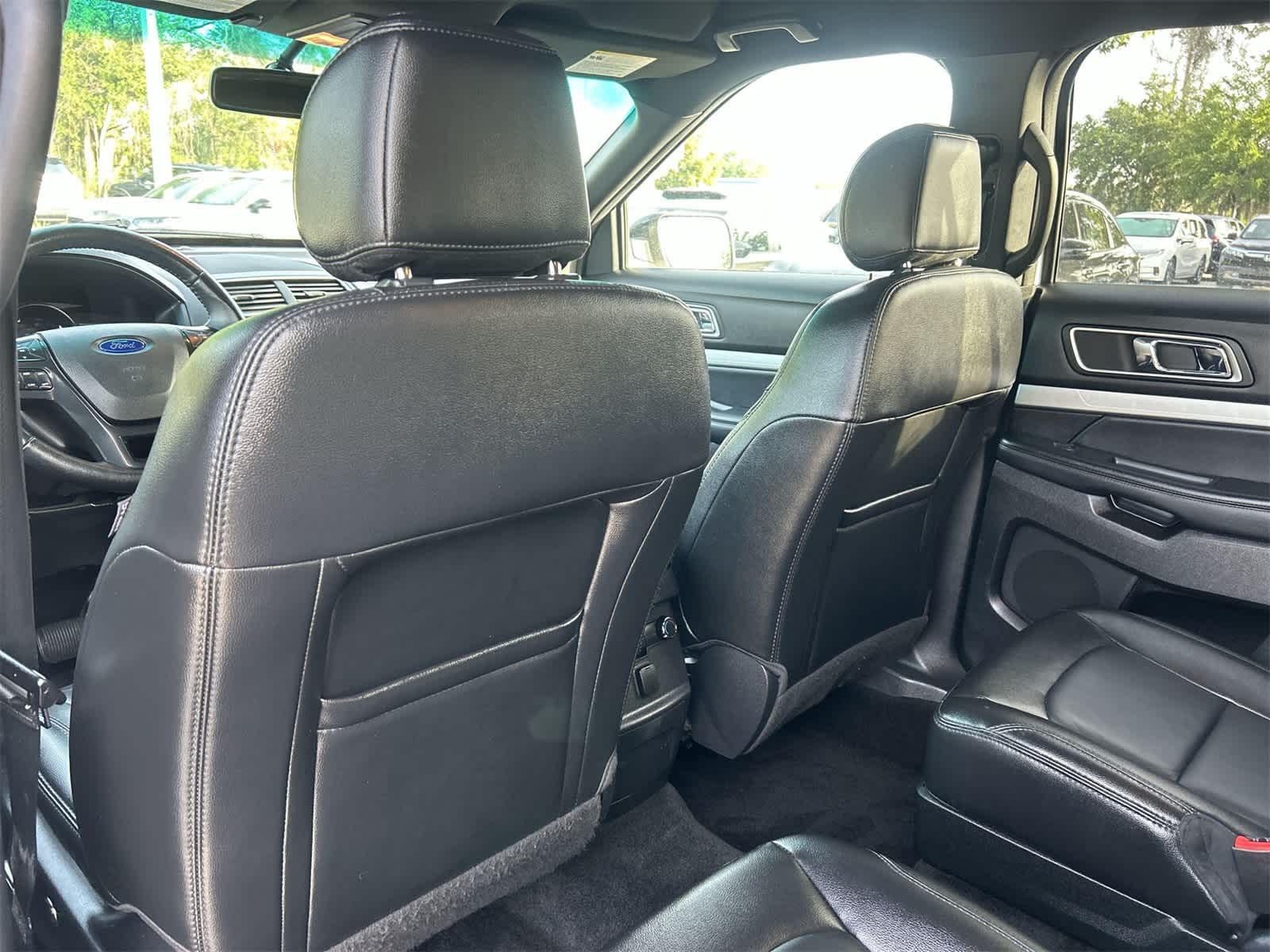 2017 Ford Explorer XLT 13
