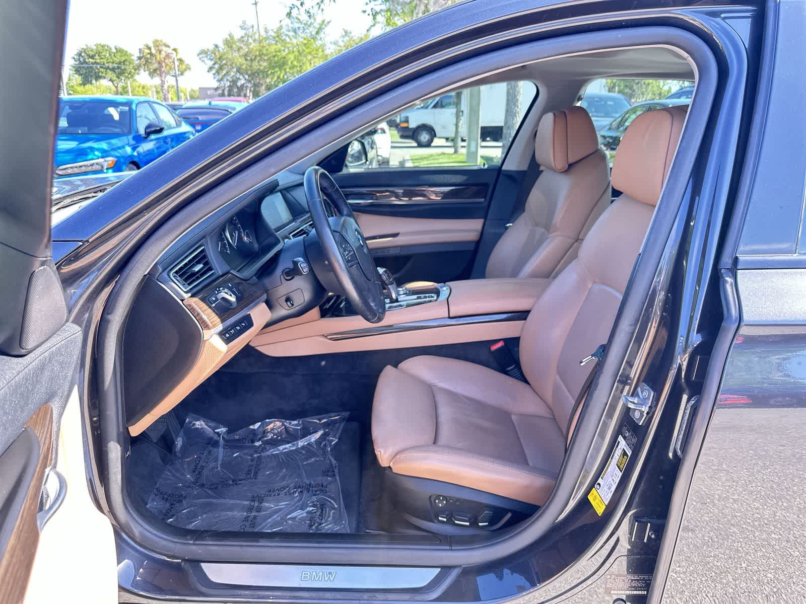 Thumbnail: 2011 BMW 7 Series - 2