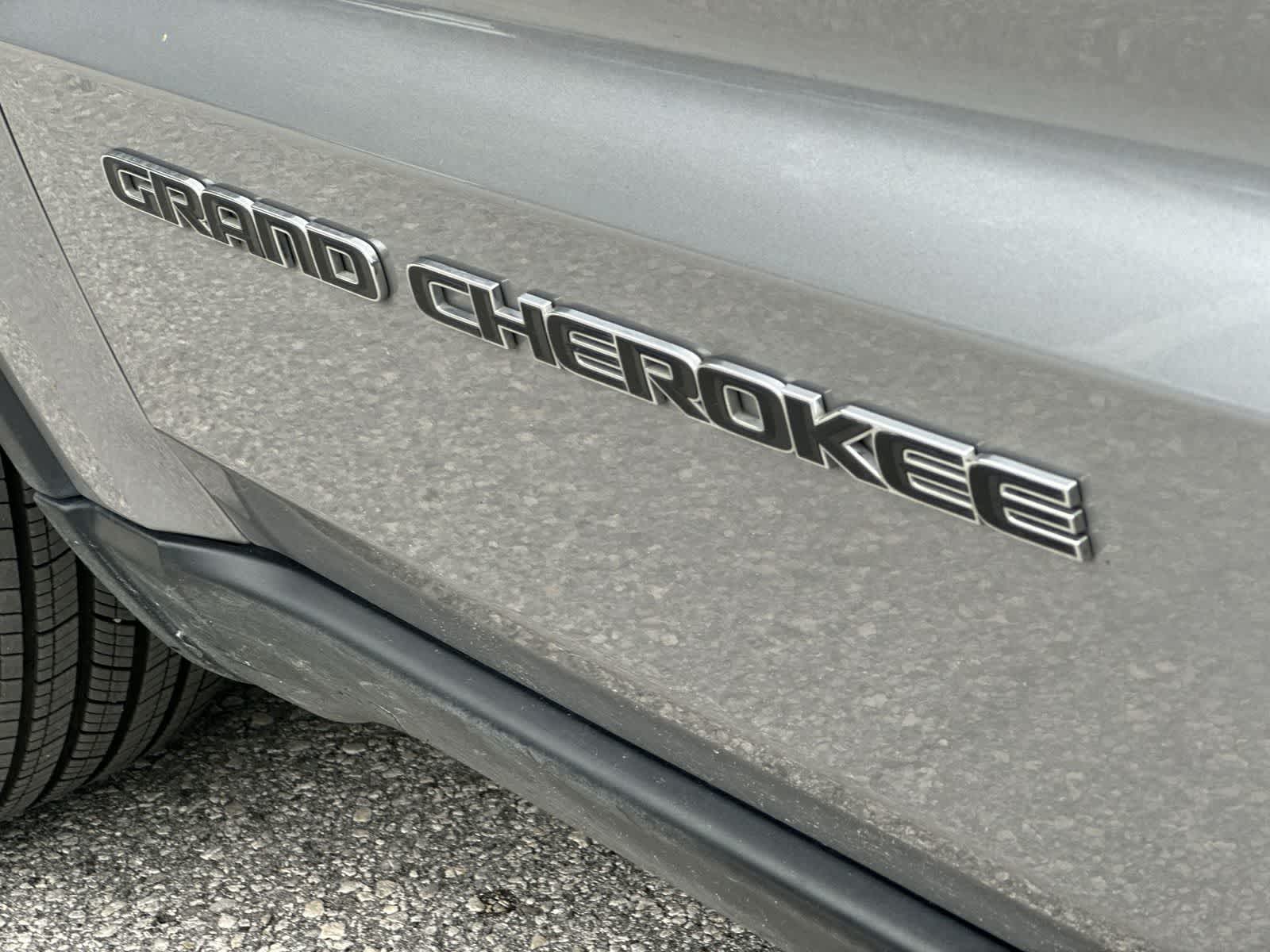 Thumbnail: 2020 Jeep Grand Cherokee - 11