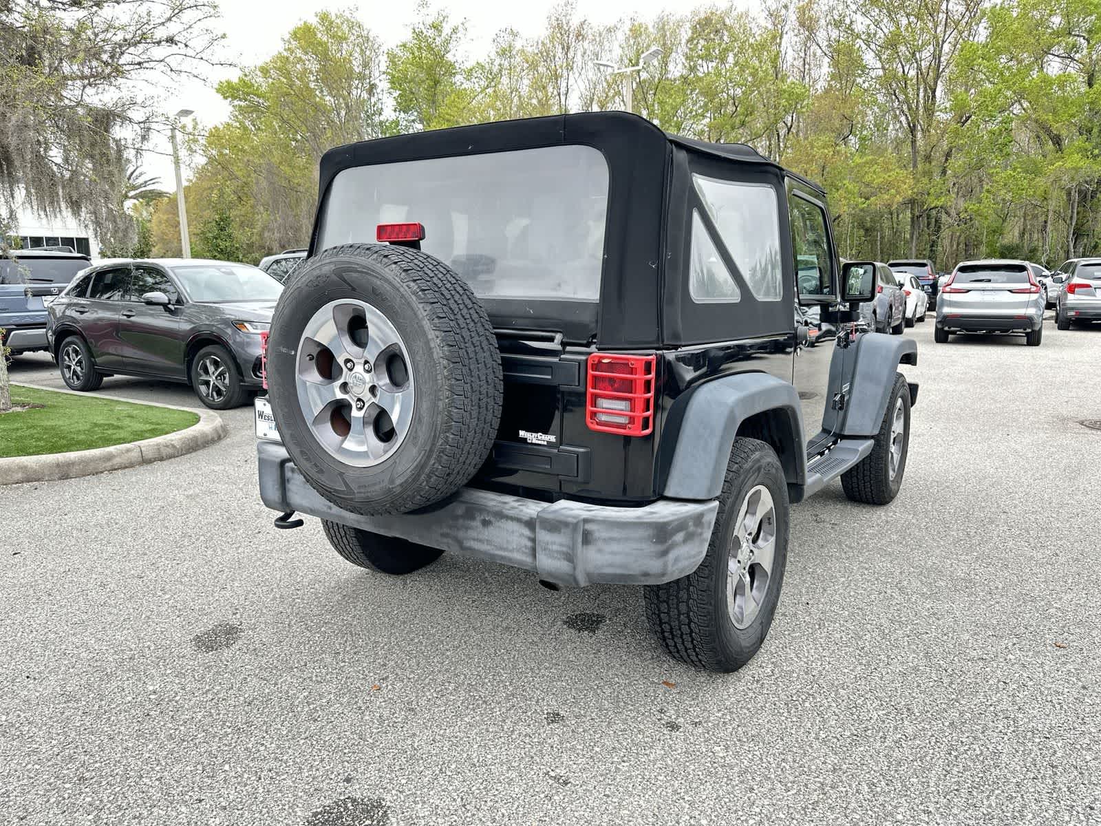 Thumbnail: 2016 Jeep Wrangler - 6
