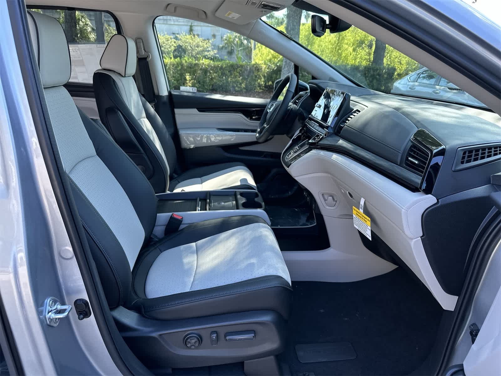 Thumbnail: 2026 Honda Odyssey - 17