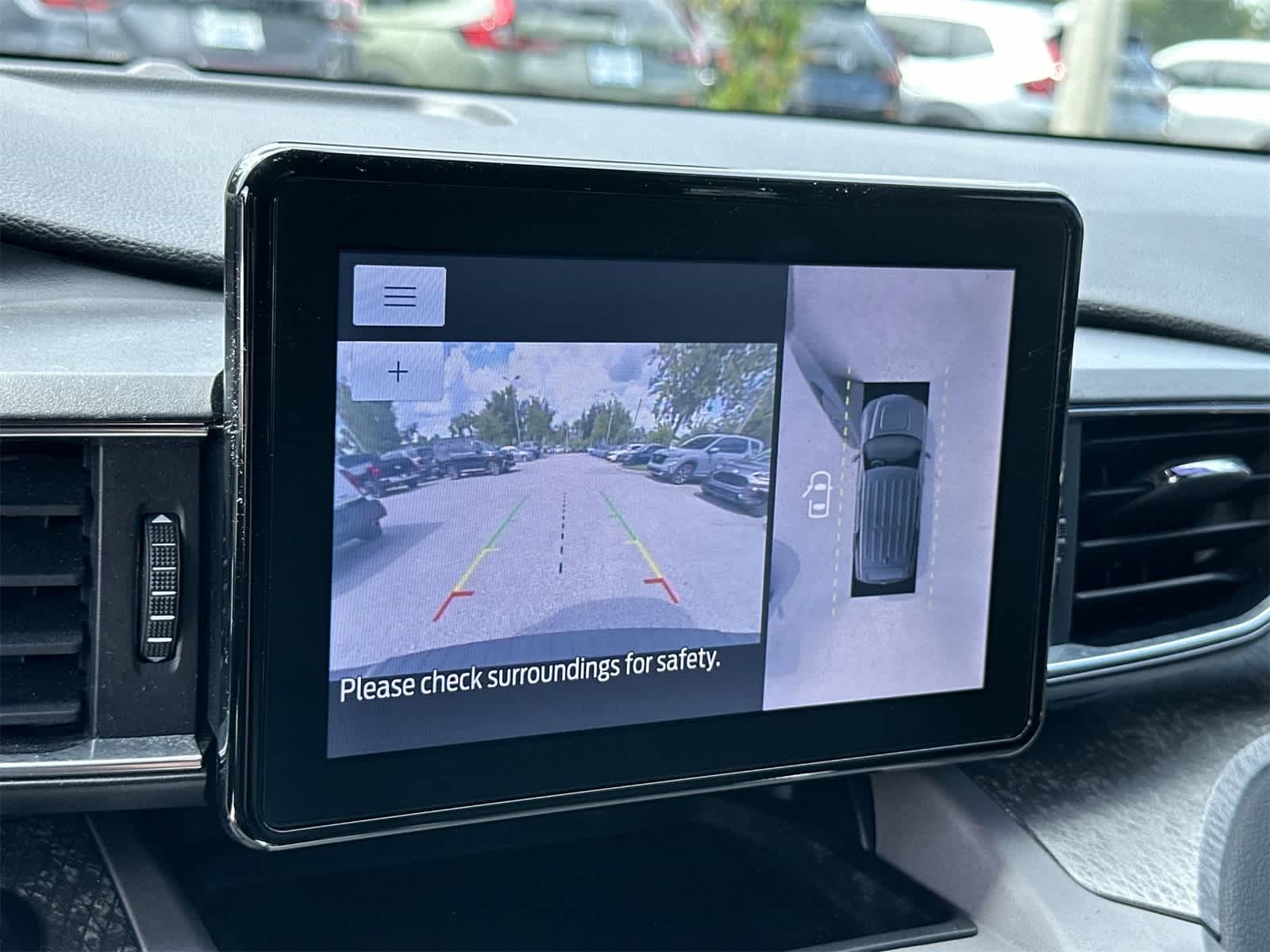 Thumbnail: 2023 Ford Explorer - 20