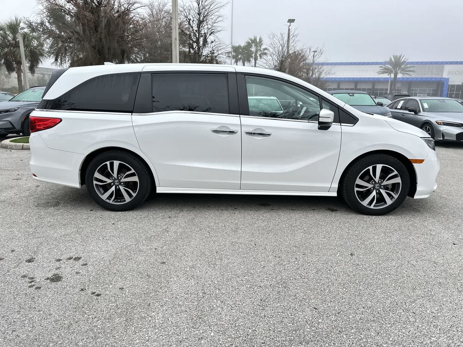 Thumbnail: 2023 Honda Odyssey - 7