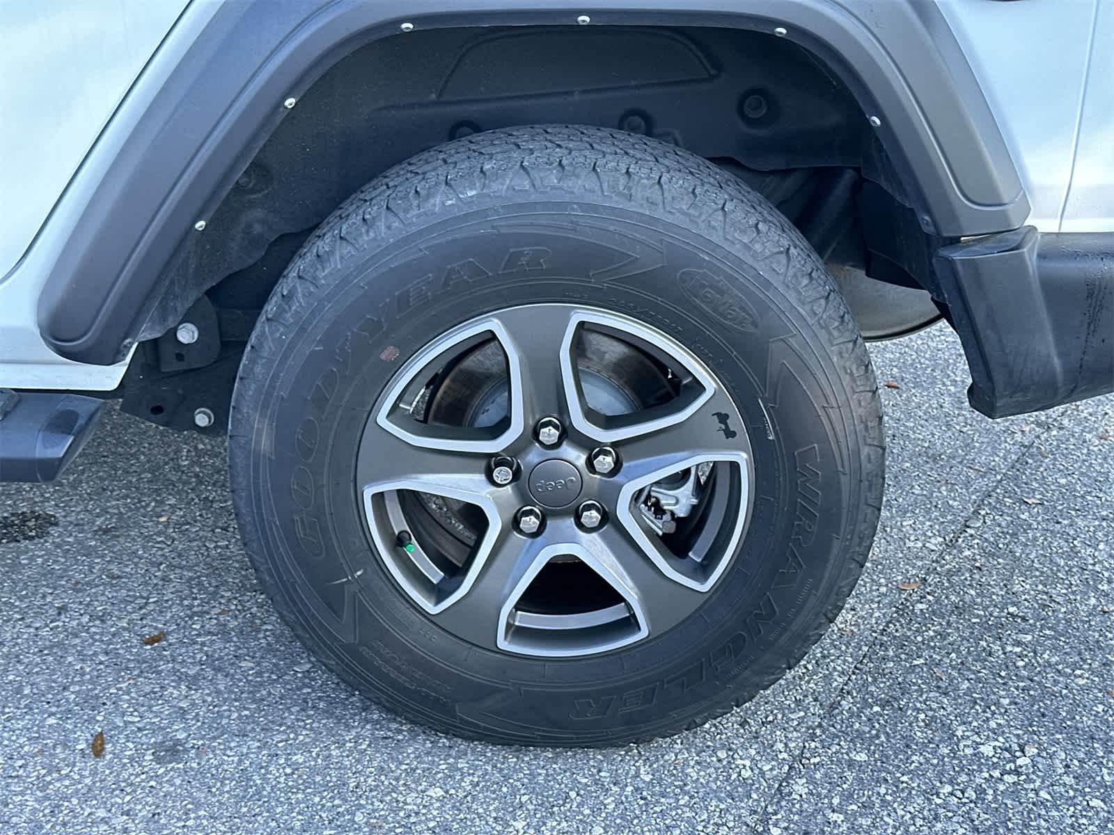 Thumbnail: 2022 Jeep Wrangler - 12