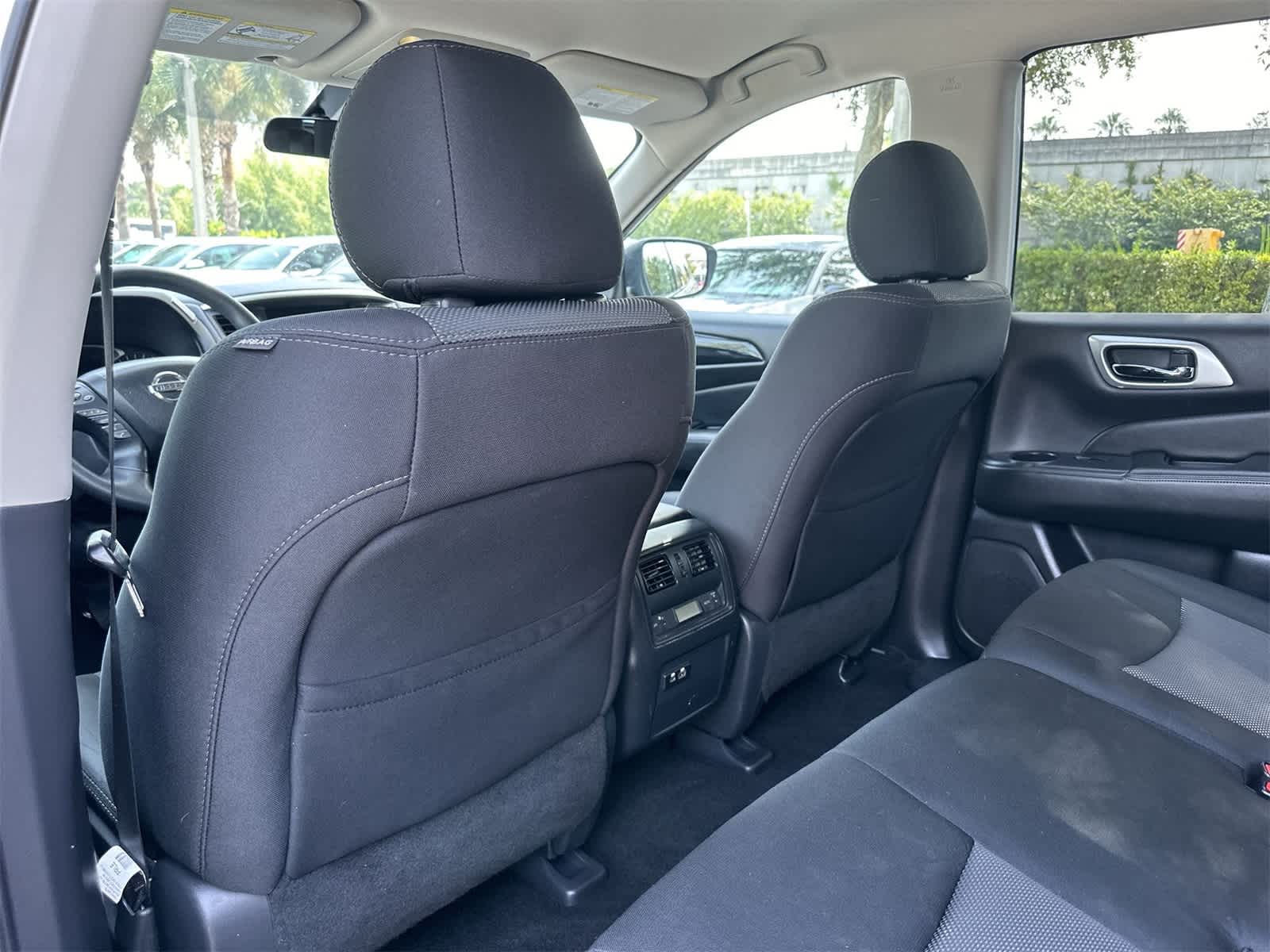 Thumbnail: 2019 Nissan Pathfinder - 14