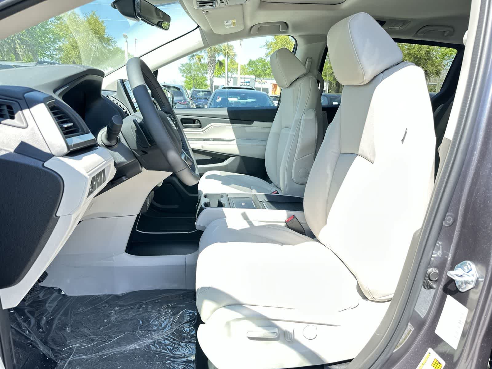 Thumbnail: 2026 Honda Odyssey - 12