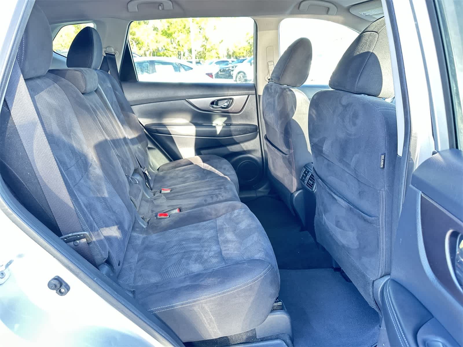 Thumbnail: 2015 Nissan Rogue - 16