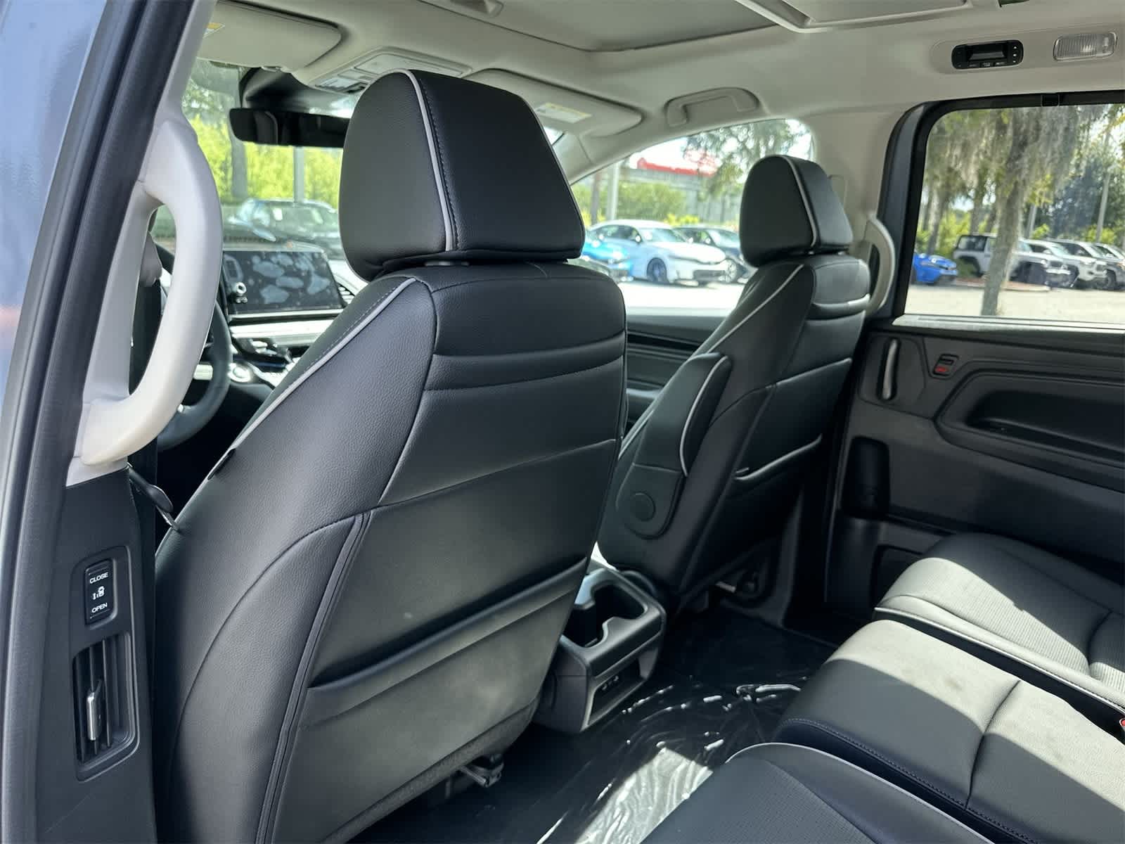 Thumbnail: 2026 Honda Odyssey - 14