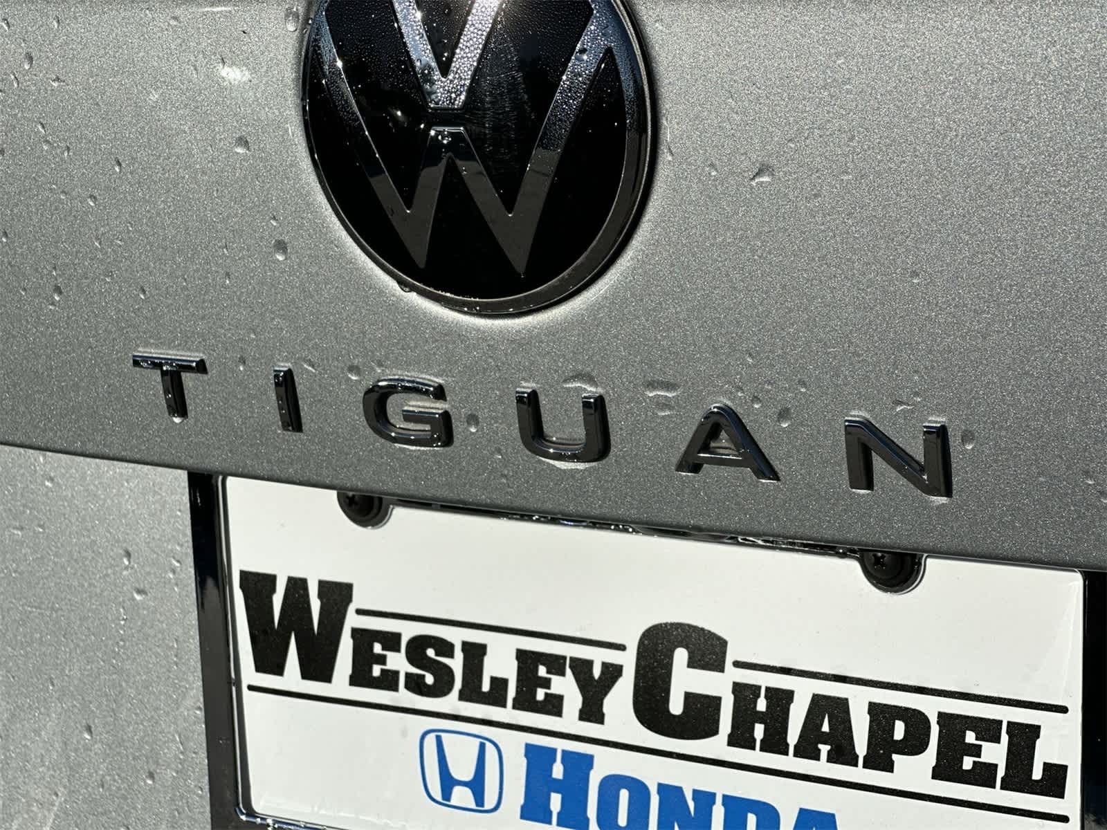 Thumbnail: 2022 Volkswagen Tiguan - 11