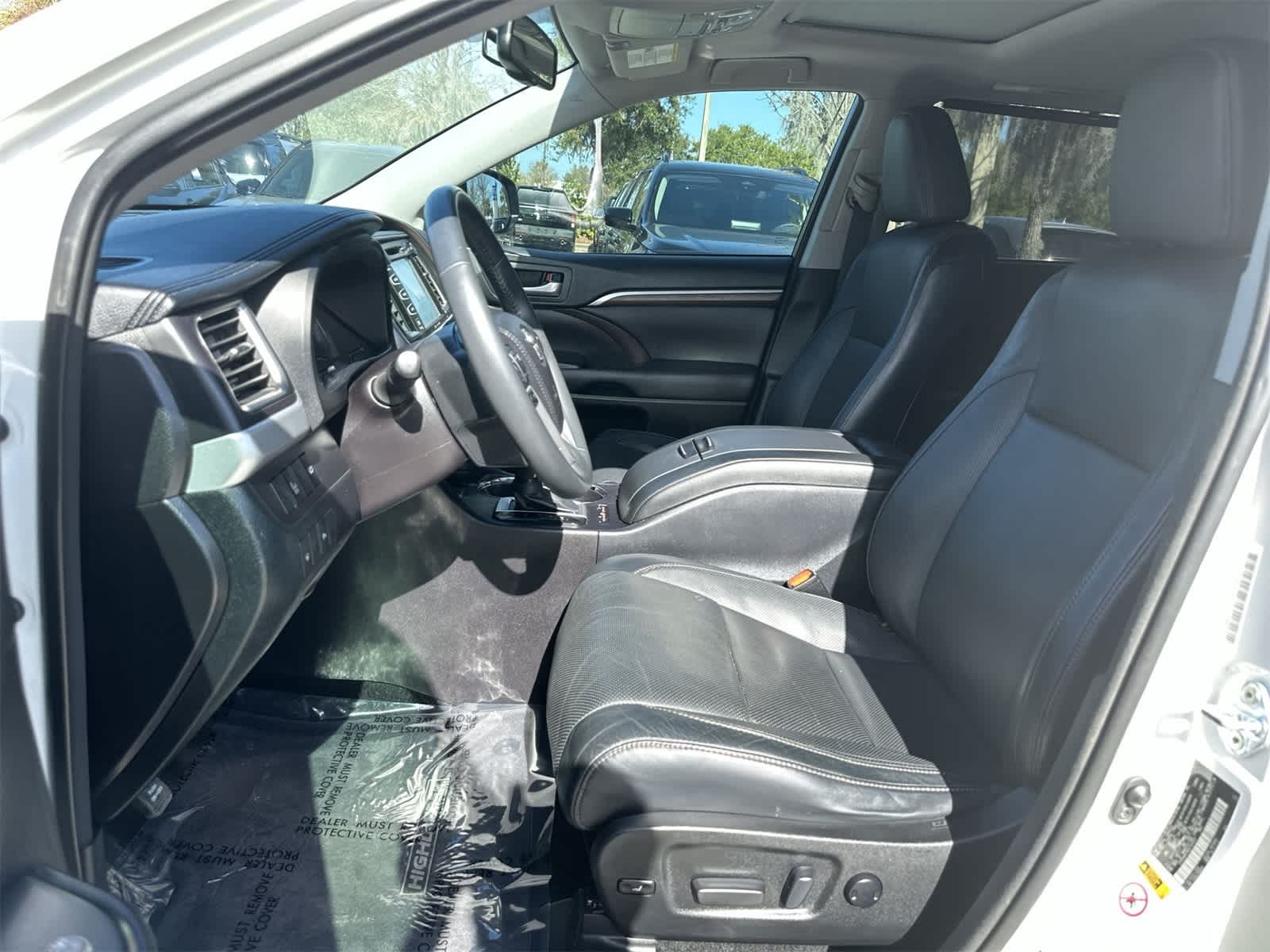 Thumbnail: 2016 Toyota Highlander - 13