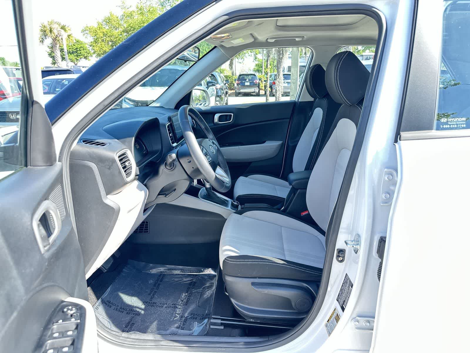 Thumbnail: 2023 Hyundai Venue - 2