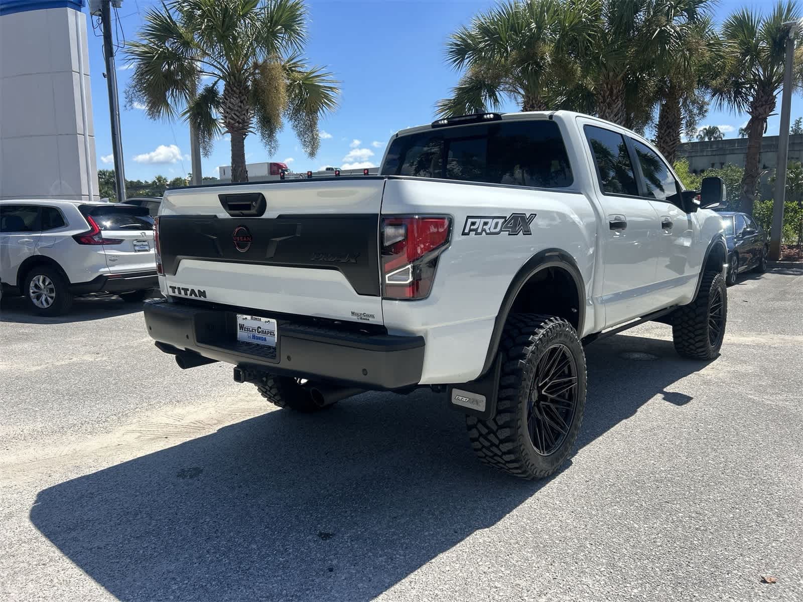 Thumbnail: 2024 Nissan Titan - 6