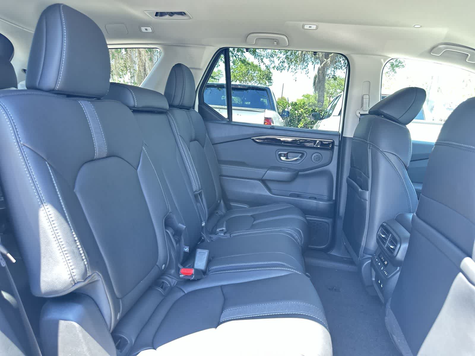 Thumbnail: 2026 Honda Pilot - 16