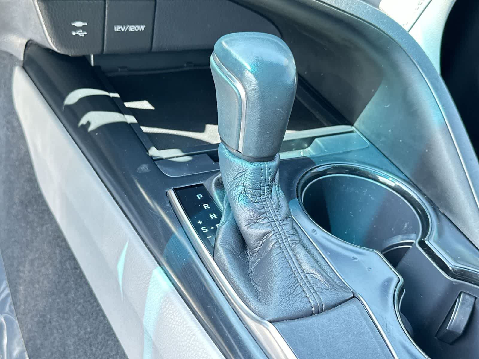 Thumbnail: 2019 Toyota Camry - 20