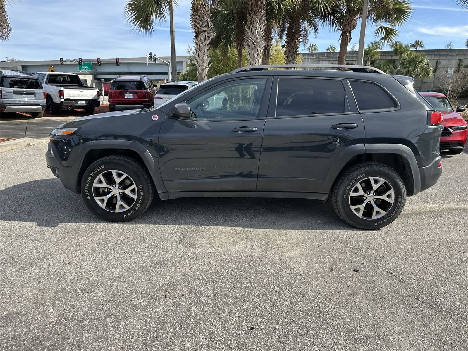 Thumbnail: 2016 Jeep Cherokee - 3