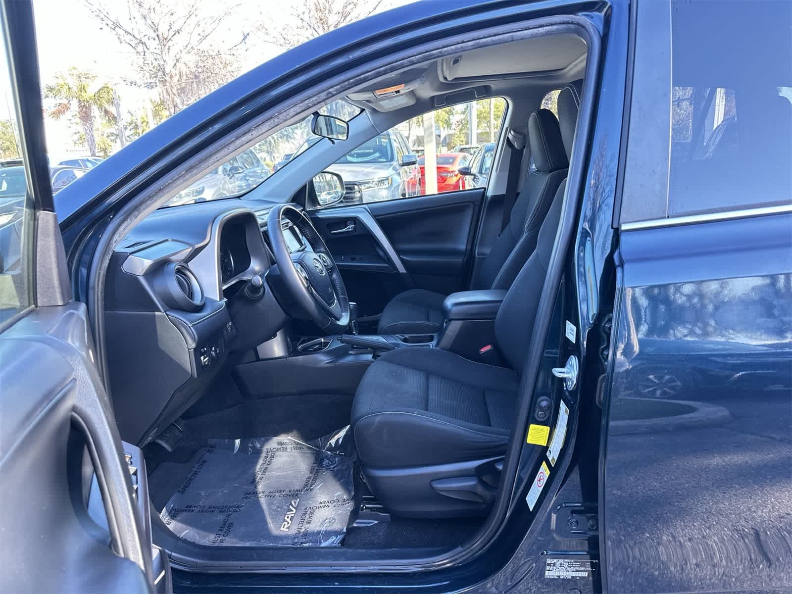 Thumbnail: 2018 Toyota RAV4 - 2