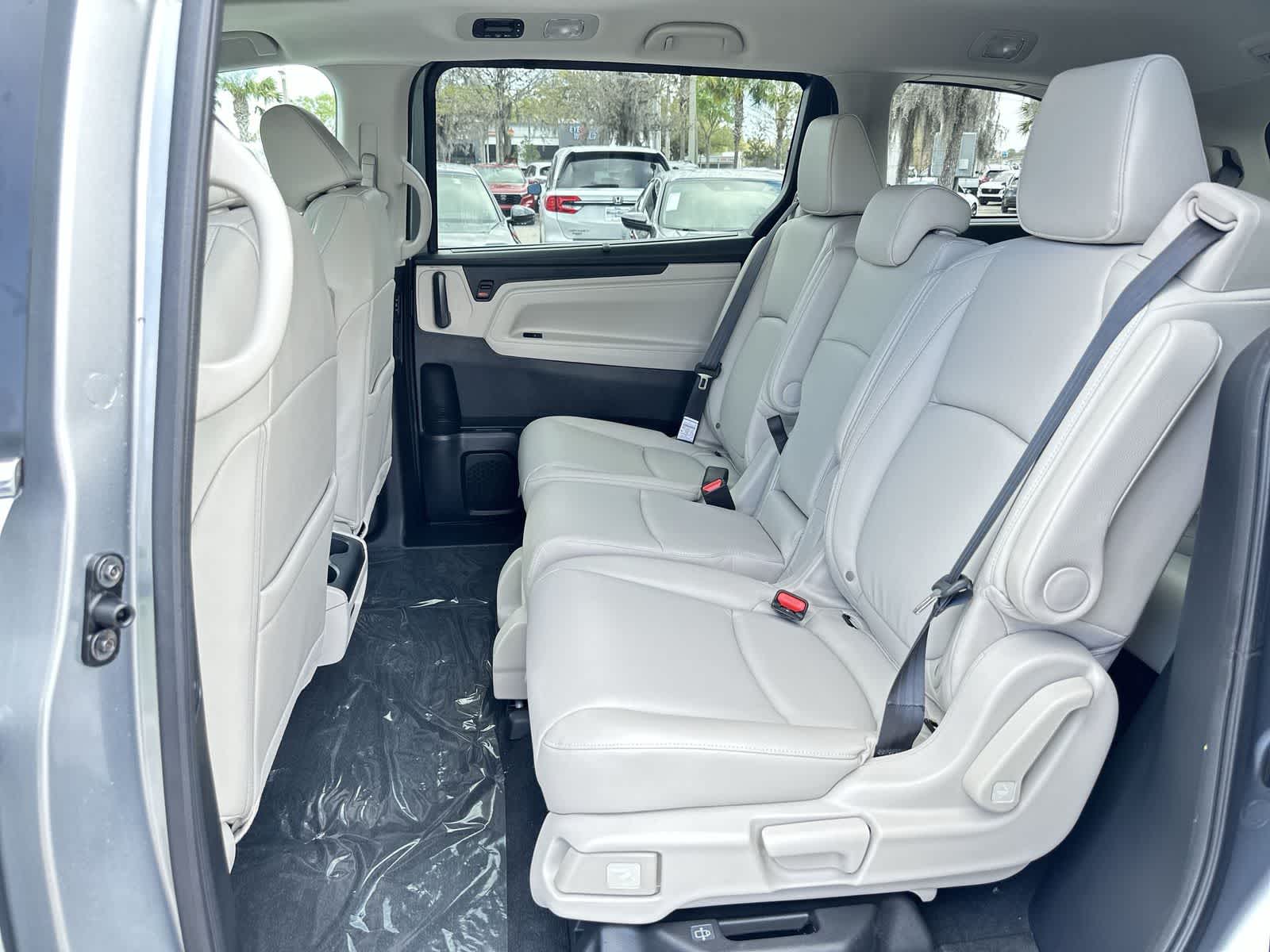 Thumbnail: 2026 Honda Odyssey - 15