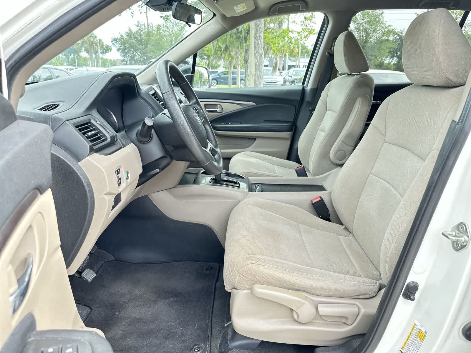 Thumbnail: 2019 Honda Pilot - 12