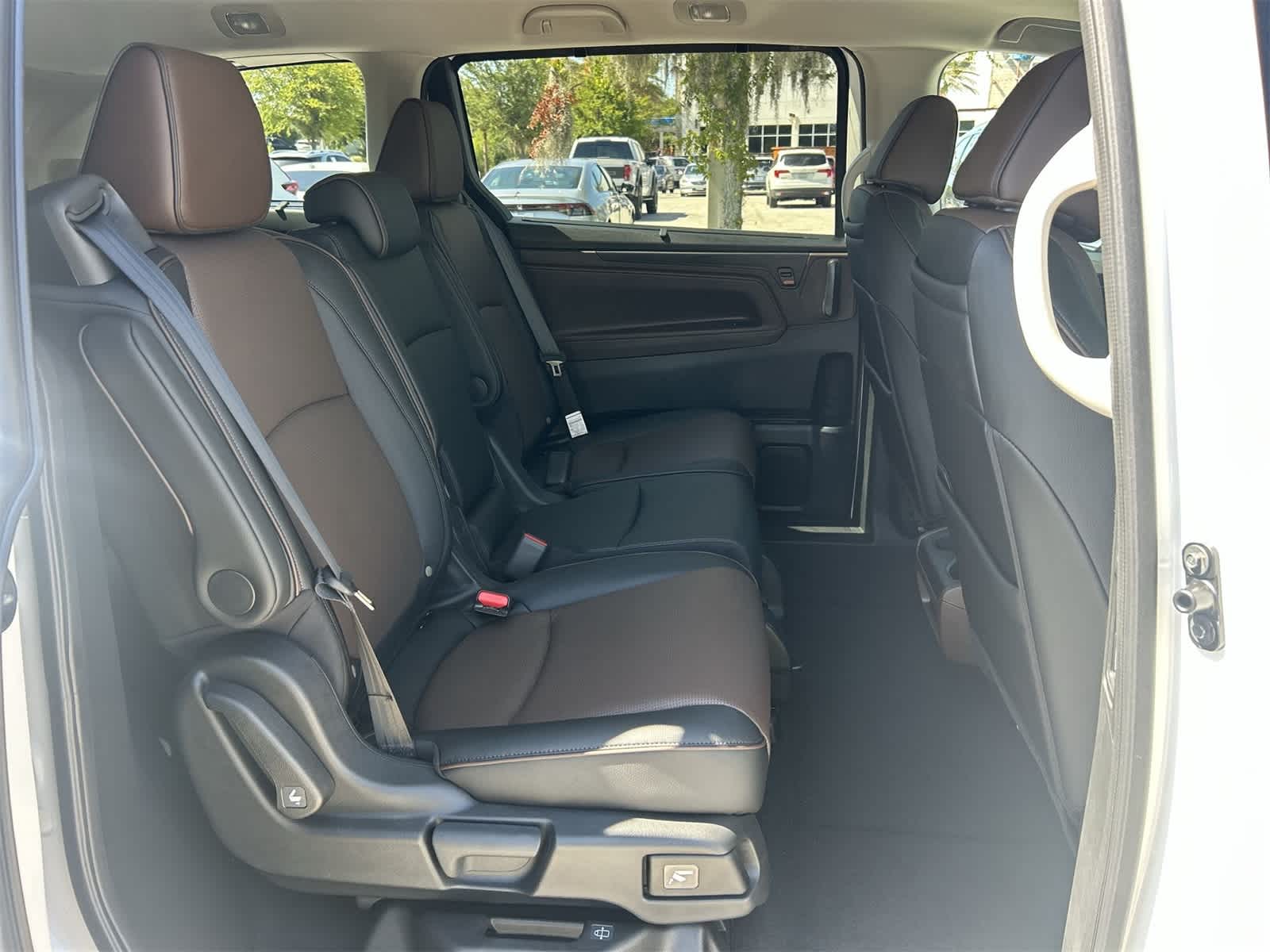 Thumbnail: 2026 Honda Odyssey - 16