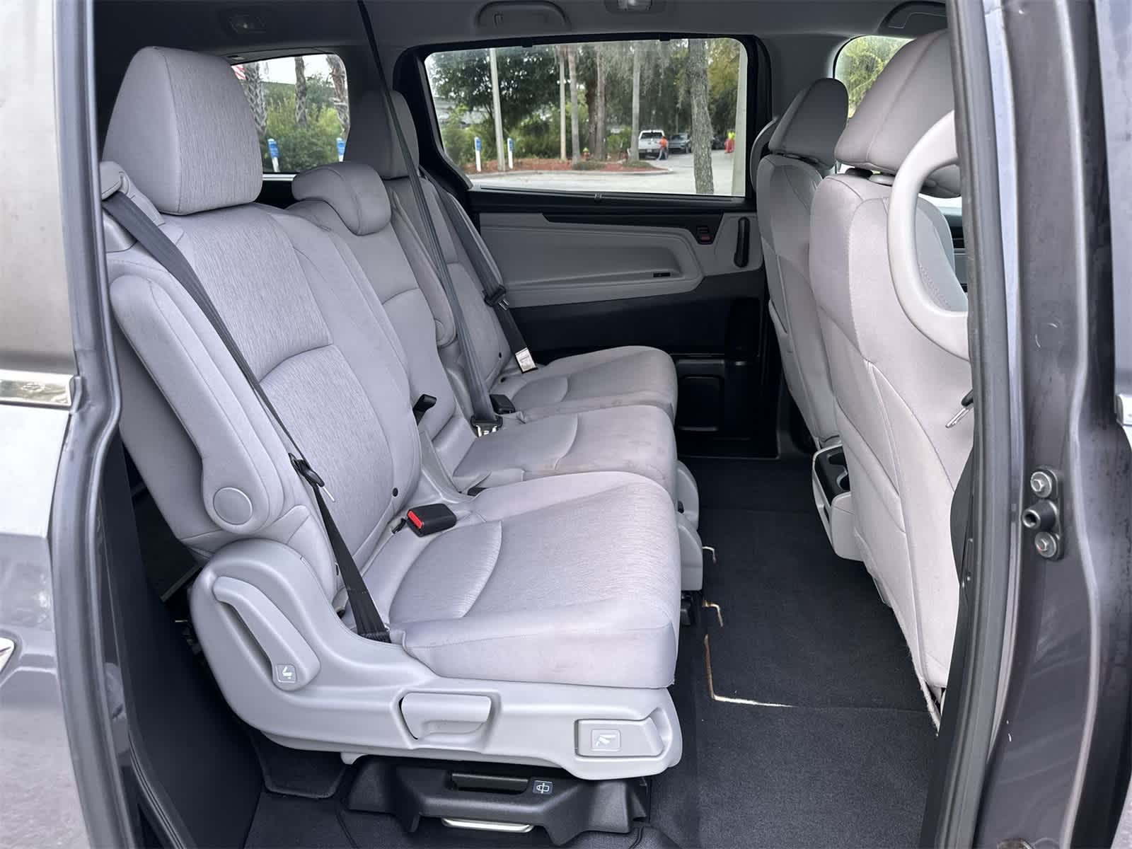 Thumbnail: 2018 Honda Odyssey - 16