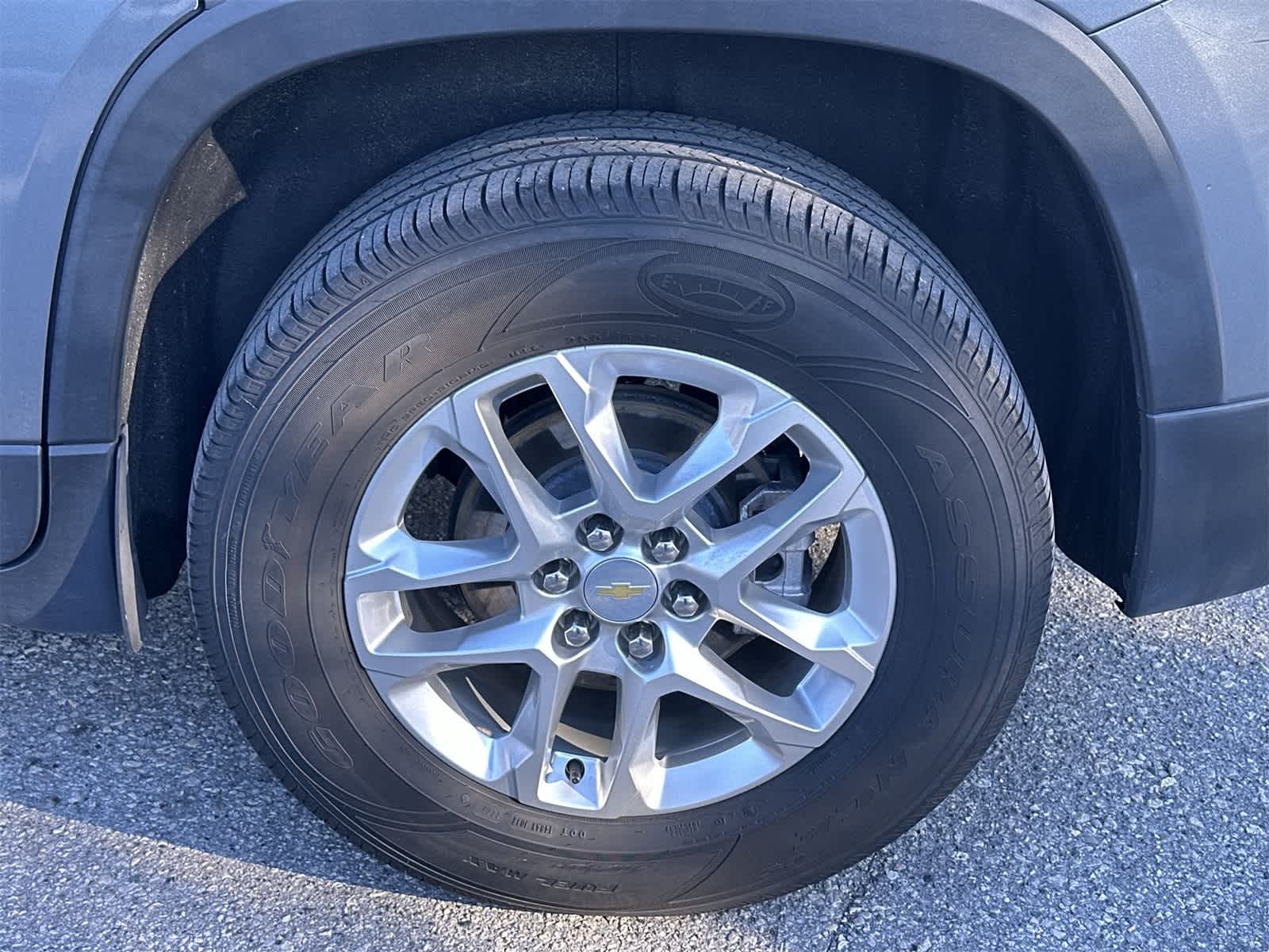 Thumbnail: 2020 Chevrolet Traverse - 12