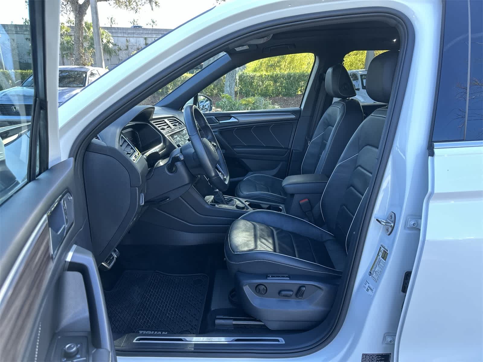 Thumbnail: 2024 Volkswagen Tiguan - 2