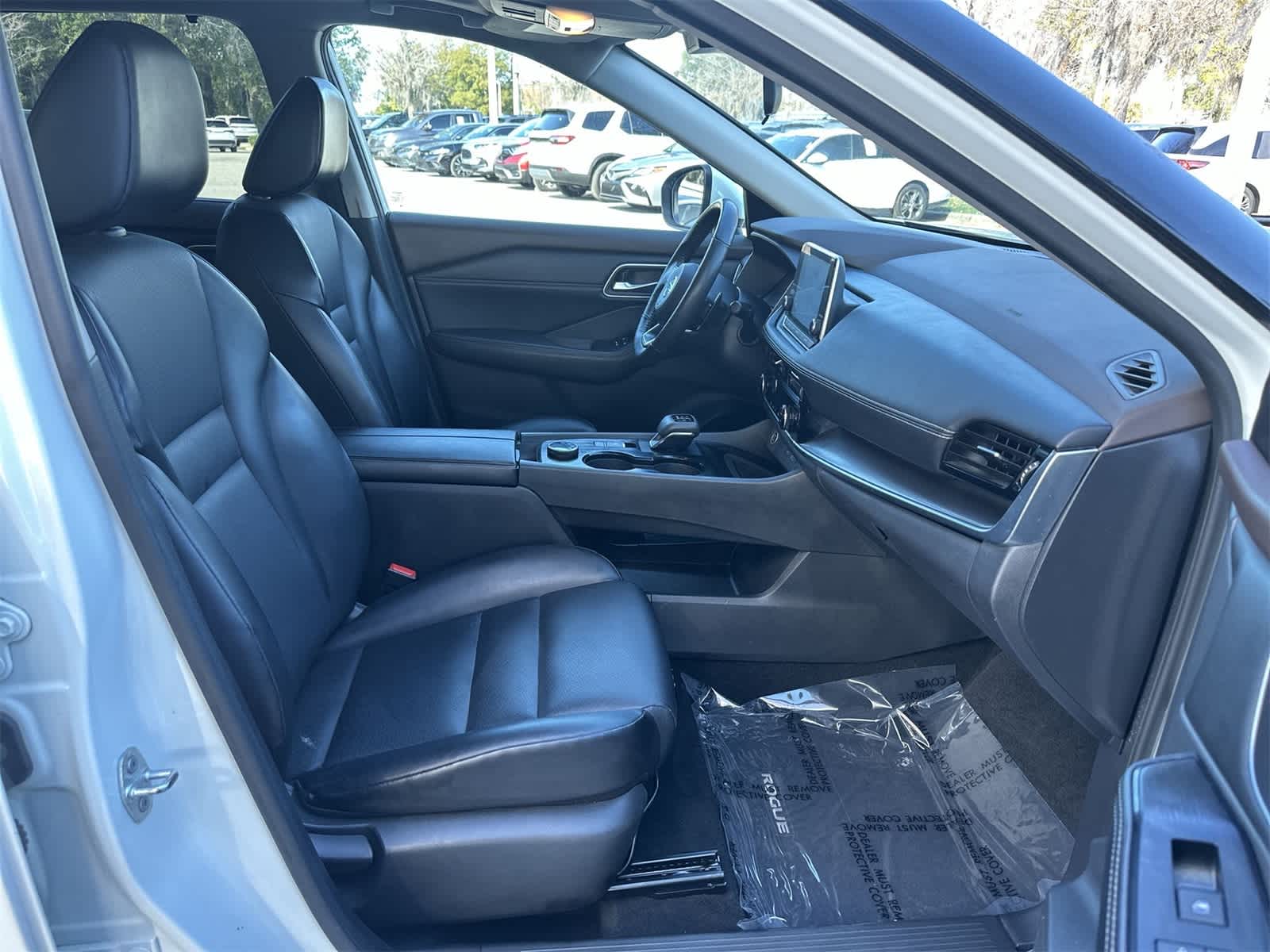 Thumbnail: 2021 Nissan Rogue - 17